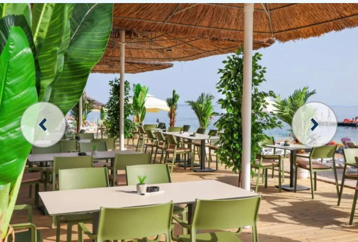 Hotel Mobilna Kucica Maar à Šimuni